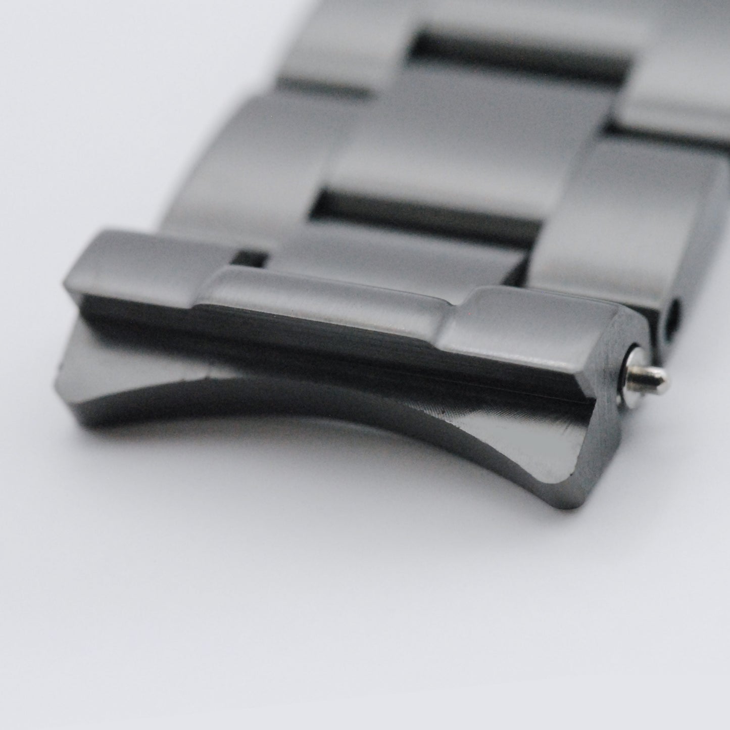 62Mas & FMX Oyster Bracelet In Brushed Gunmetal