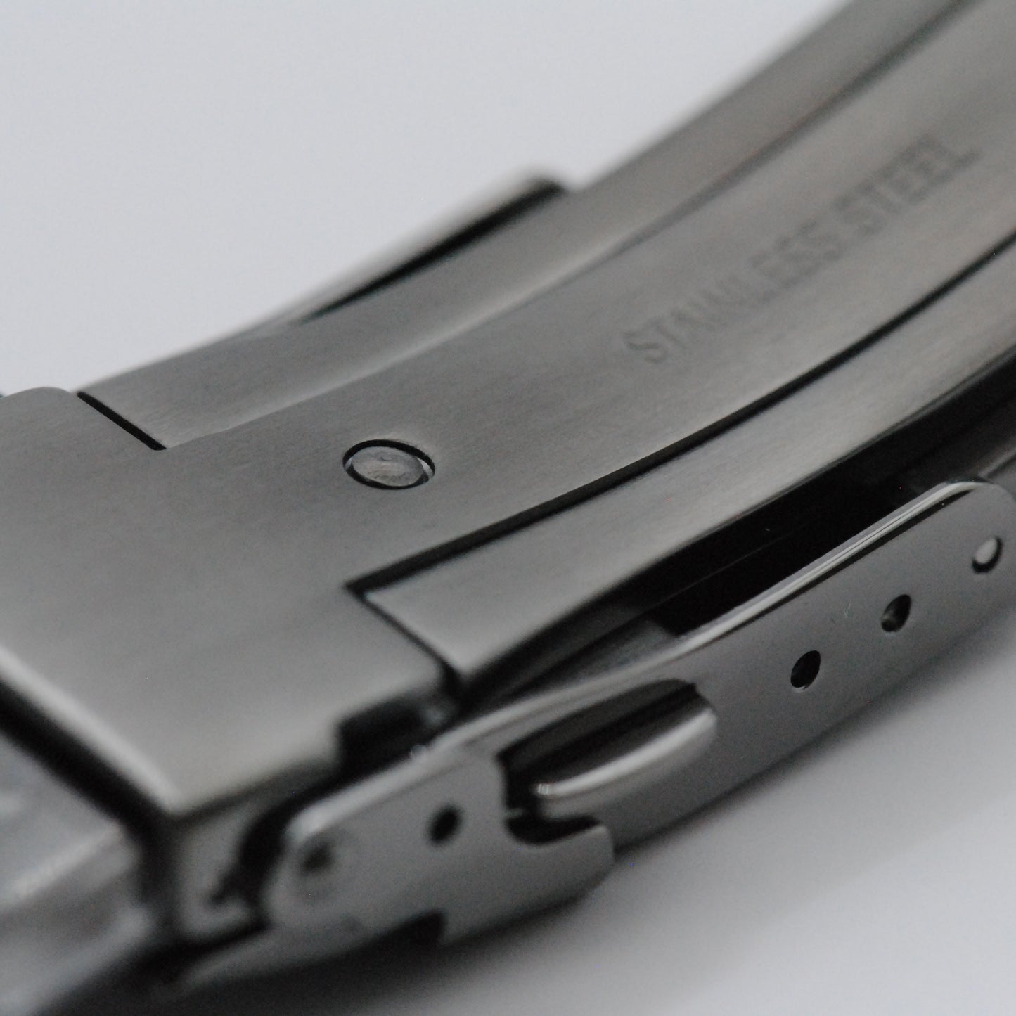 Bracelet Clasp In Gunmetal Bottom View