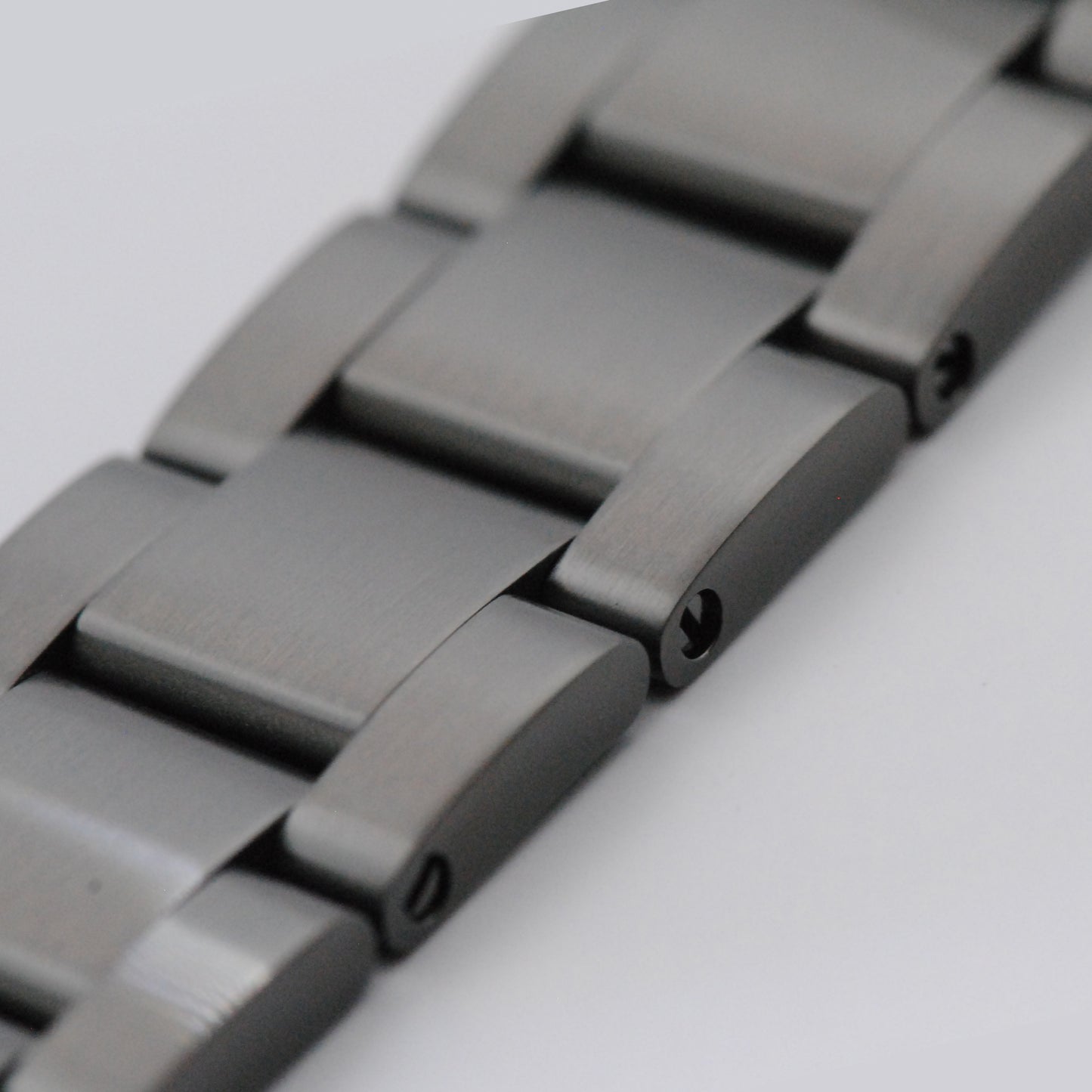 Oyster Bracelet Links In Gunmetal