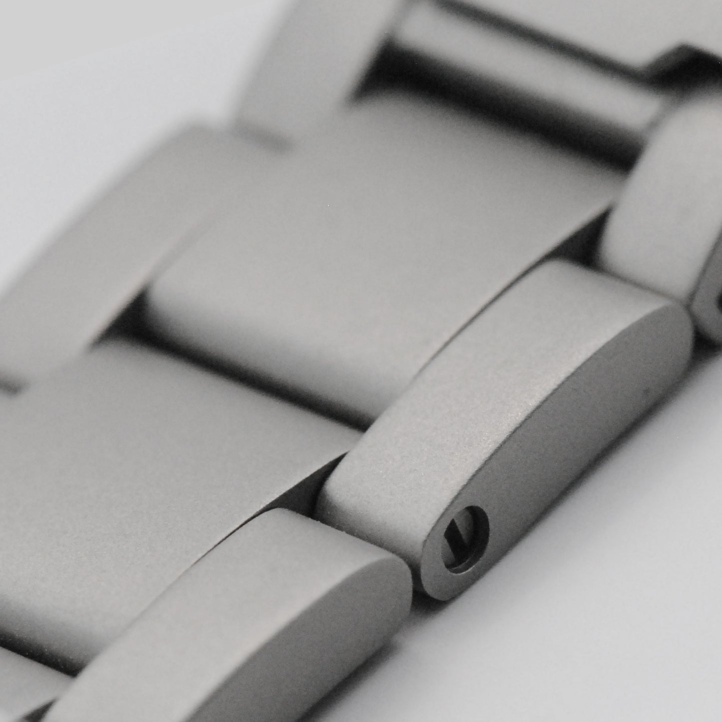 Oyster Bracelet Links In Sandblasted Steel