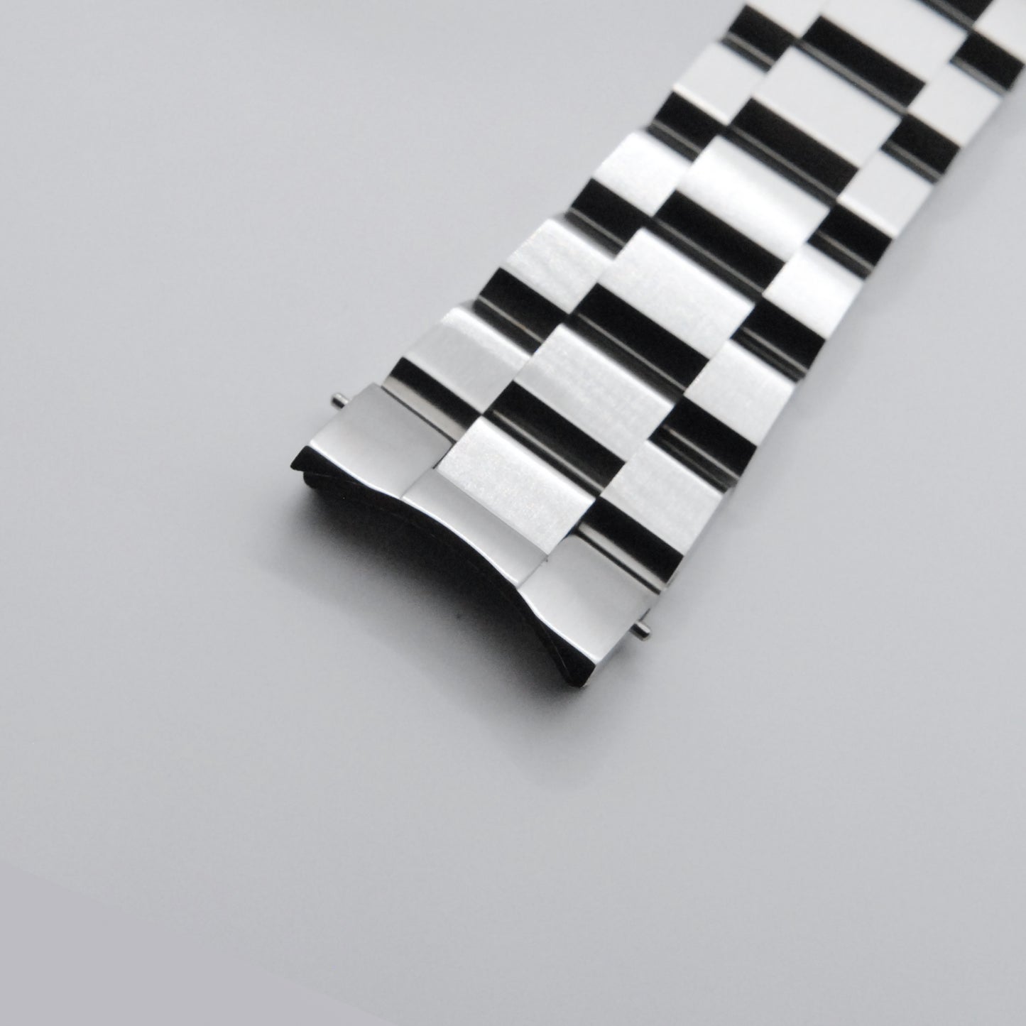 SKX Samurai Bracelet In Brushed Steel Top View