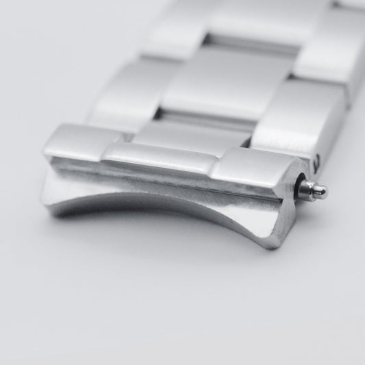 62Mas Oyster Bracelet In Brushed Steel Primary View
