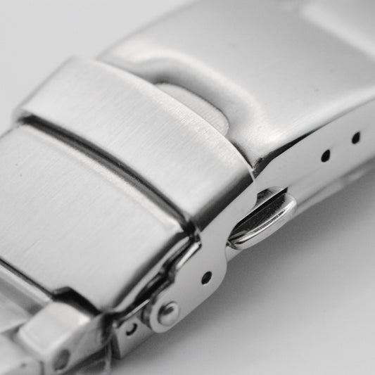 Bracelet Clasp In Brushed Steel Top View