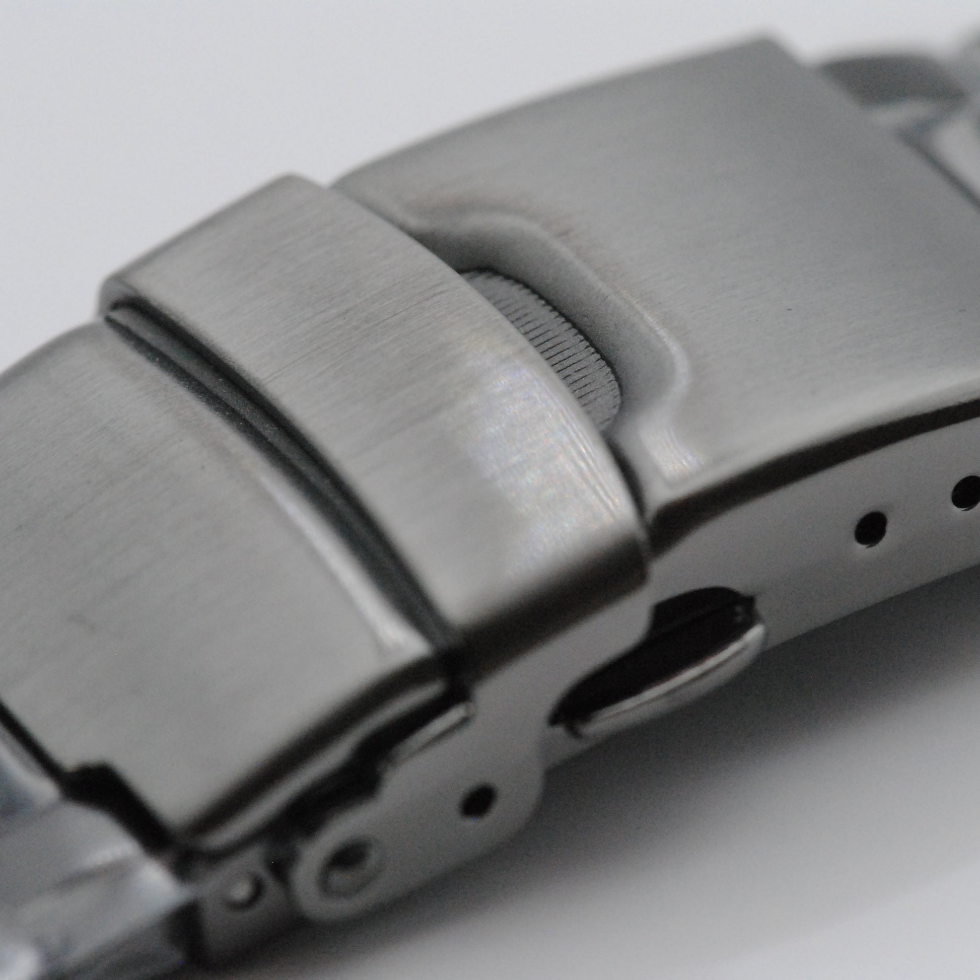 Bracelet Clasp In Gunmetal Top View