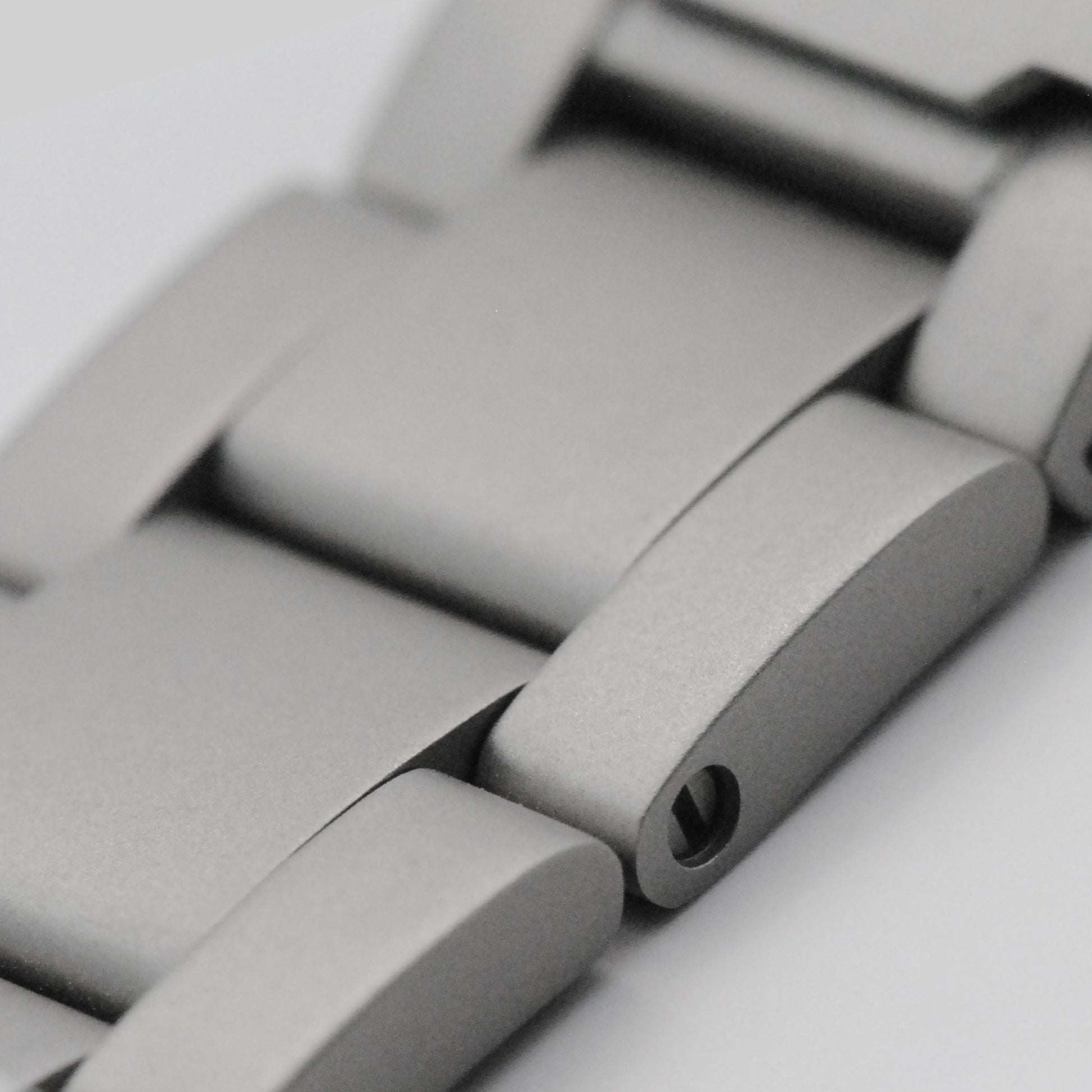 Oyster Bracelet Links In Sandblasted Steel